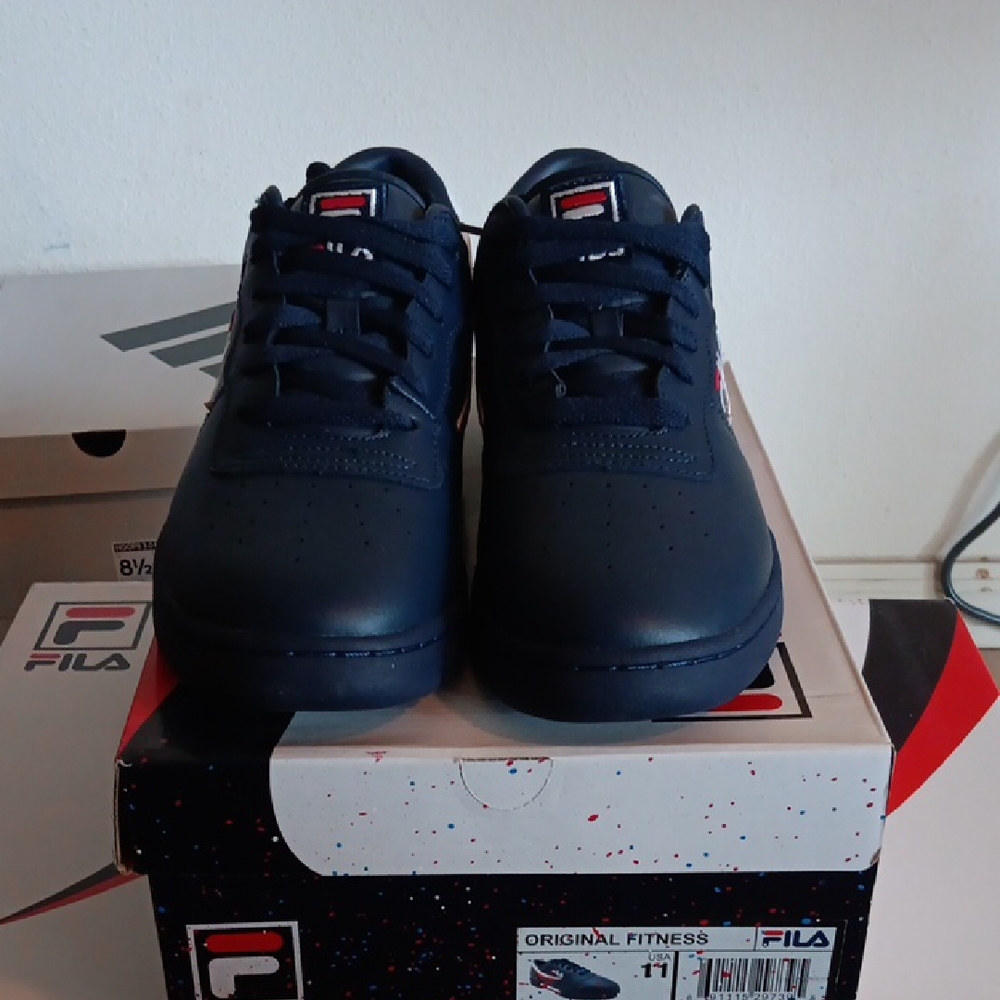 Fila Men's Navy Sneakers